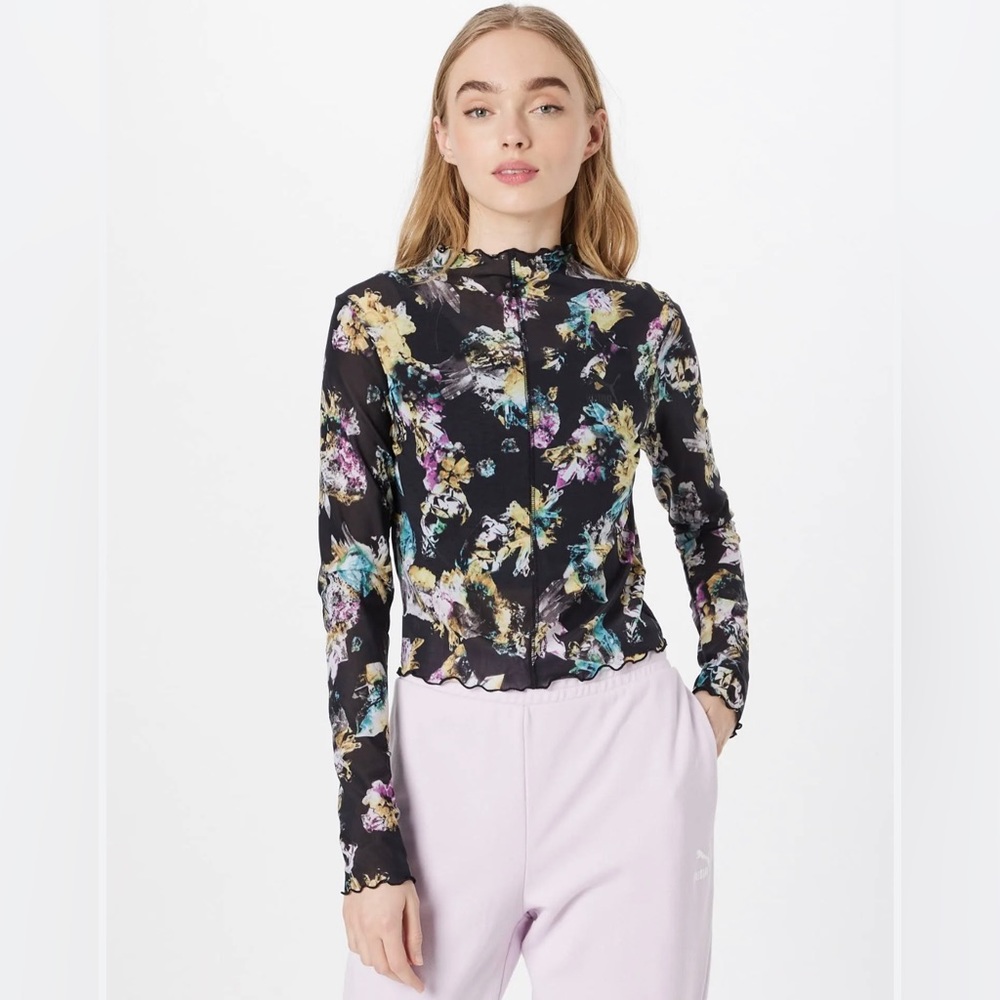 PUMA Women's Crystal Galaxy All Over Print Long Sleeve Fitted Tee
